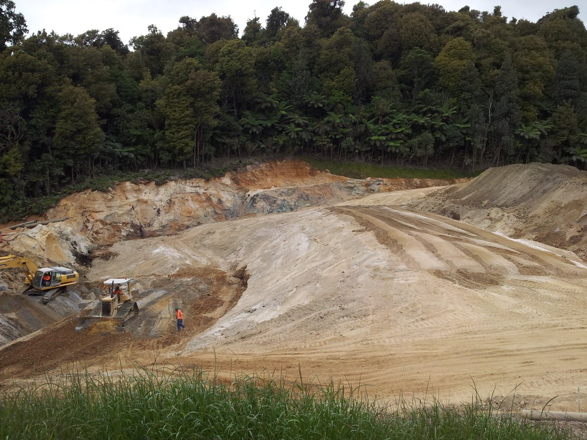 Tui Mine in the Coromandel left a toxic contaminated site that taxpayers had to pay $20 million to clean up after the company walked away: envirohistorynz.com/2010/05/02/a-t… How many more like this will the fast-track process leave us? Luxon's #WarOnNature could cost us dearly. #nzpol