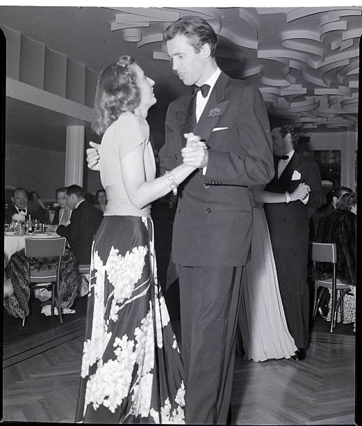 Hi yall!!! Hope everyone’s having a good day . Maybe tonight a little dancing at the Troc . Like #Stanwyck and #JimmyStewart