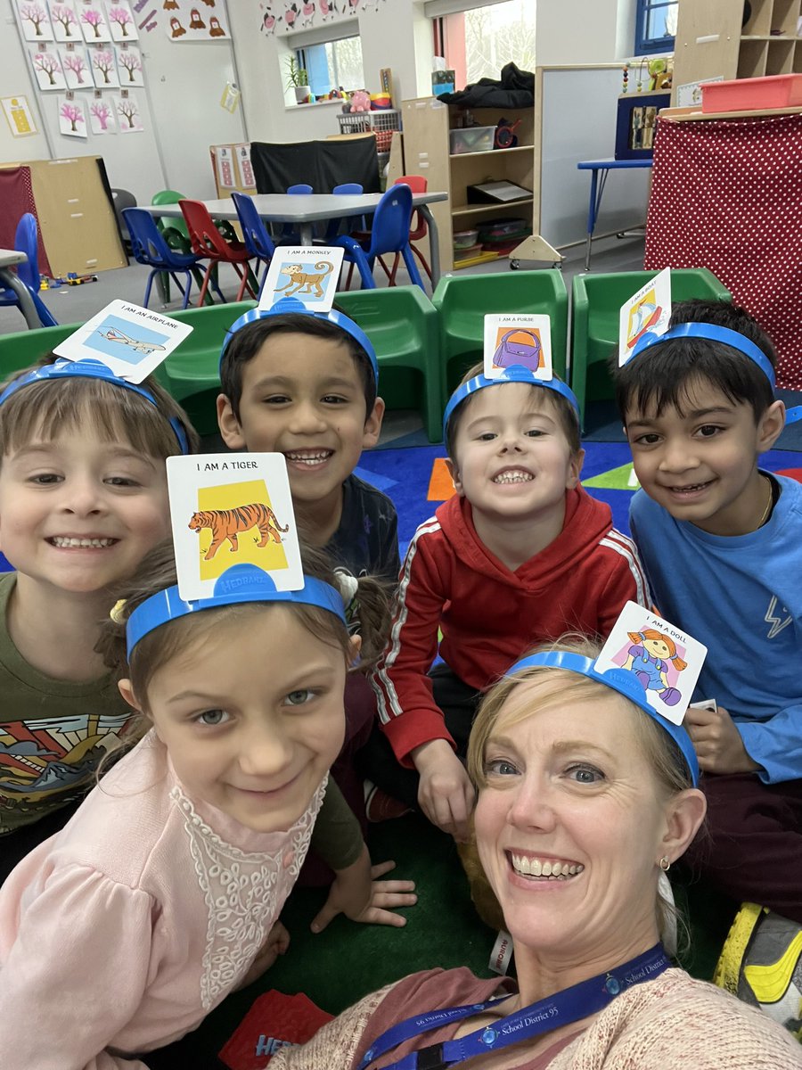 Playing HeadBands is one of our favorite play time games! It is so fun listening to the clues given to each other (& practicing not telling our friends their answers). We also learn words in different languages! #LZ95LittleLeaders #Empower95 #BetterTogetherD95