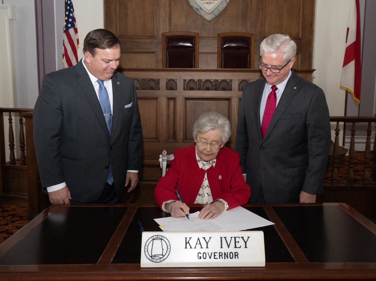 Our teachers work hard to educate our kids while working with parents to ensure their children’s long term successes. I am proud @GovernorKayIvey signed my Parents’ Right to Know Bill that keeps our families engaged and informed about what is going on in their child’s classroom.