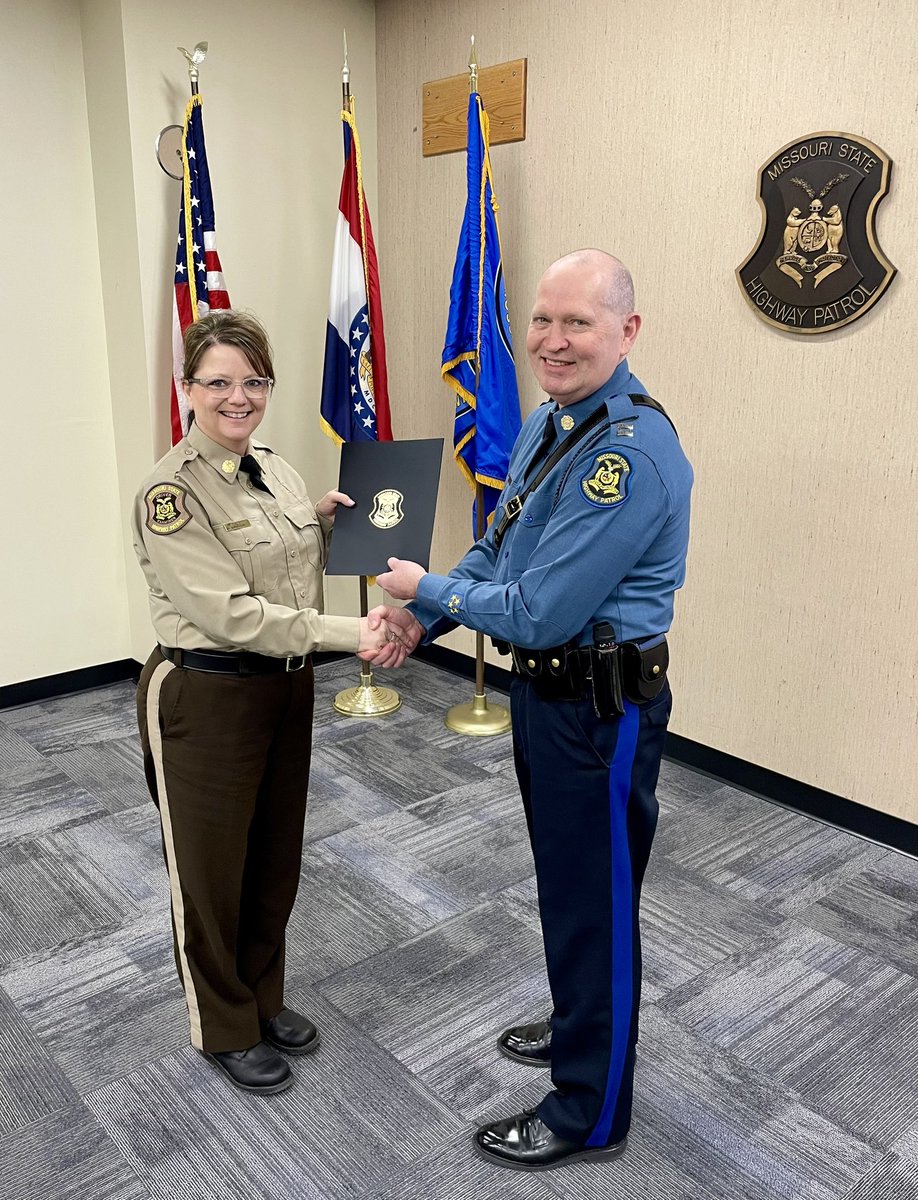 Captain Shawn Skoglund recognized Driver Examiner Tonia Daly for being selected as the Driver and Vehicle Safety Division's Driver Examiner of the Year. Congratulations Tonia! #Excellence