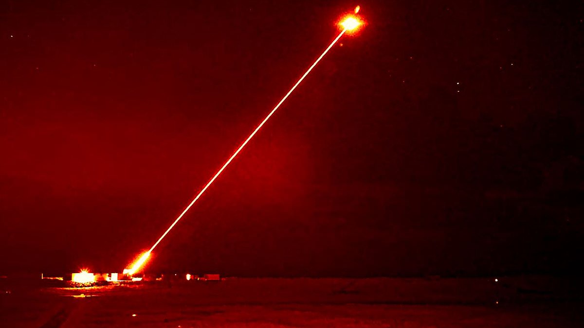 Military chiefs scramble to rush UK's new laser 'death ray' into service amid fears over Russian missiles and drones - with hi-tech DragonFire system to be fitted to Royal Navy warships trib.al/ZXRSU6c