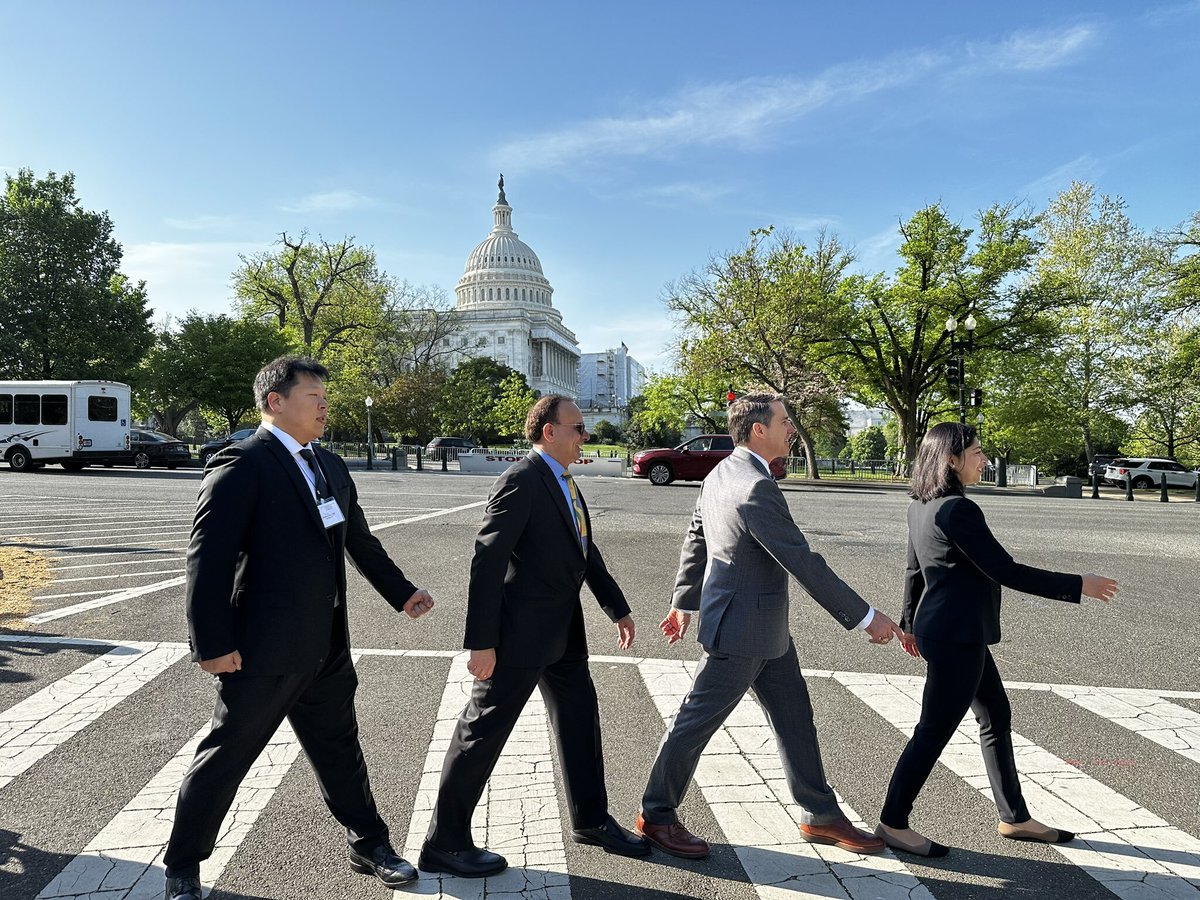 📣At next week's #ACGAdvocacyDay2024, we'll be urging Congress to ensure access to GI services. 💽Get excited with a #tbt to last year, when our Texas leaders channeled their inner 'Fab Four' ! Pictured: @DrBloodandGuts, @hgagneja, Louis Wilson, MD, FACG, and @AkshataMoghe