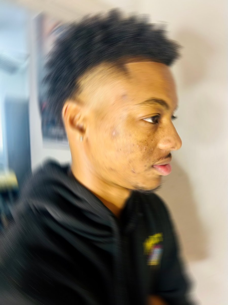 wepradadre's tweet photo. POV: I’m at #BLUICE2 and the Ape Piss and Blue Juice Combo just smacked tf out me, but I gotta lock in. 😭😭 https://t.co/ESUPTb0N4m
