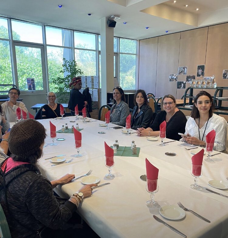 Merci au CFA Corot Marseille 🙏🏻 de nous avoir accueillis au sein de son restaurant pédagogique, avec un groupe de demandeuses d’emploi seniors issues des QPV 
✅ Service, cuisine, pâtisserie..
Tous les métiers de bouche 🧑🏼‍🍳👨🏽‍🍳 

corot-formations.fr

<a href="/FTravail_PACA/">France Travail Provence-Alpes-Côte d'Azur</a> <a href="/FTravail_13/">France Travail Bouches-du-Rhône</a>