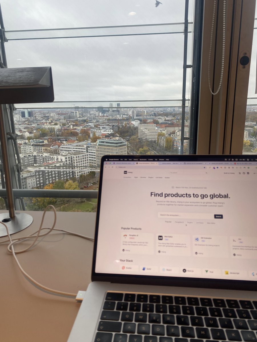swiftcodedevs's tweet image. Looking to take your business to the next level?
A well-designed website is essential for increasing sales & conversions. We craft stunning & functional websites that get you noticed.
Let's make your business go viral!