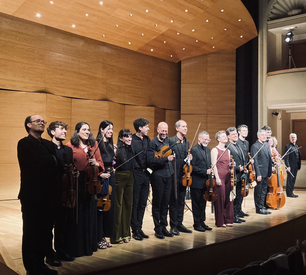 Pedro_Ce_Jota's tweet image. Expresividad y entrega de la @Obs_Live y #MartynaPastuszka, explotando al máximo la invención melódica 🎶 de #Corelli, #Muffat y #Geminiani en un #EspacioTurina a sus pies. 👏