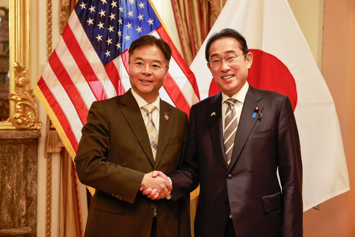 Honored to help welcome Prime Minister Kishida to the Capitol today for his address to Congress. Looking forward to continuing our strong U.S.-Japan partnership and defending our shared values of democracy and freedom around the world.