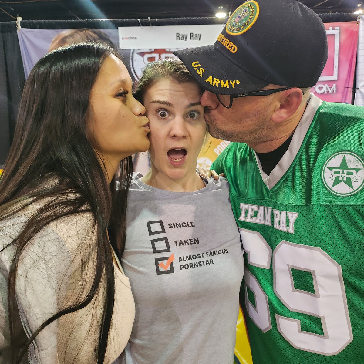 I'm so excited for Chicago eXXXotica!!! Come by my booth 4️⃣2️⃣9️⃣ to get free swag and other goodies. Special thanks to @JazmineCruzOff1 and @JR_Cruz2020 for helping me set up. @EXXXOTICA @alexxxotica