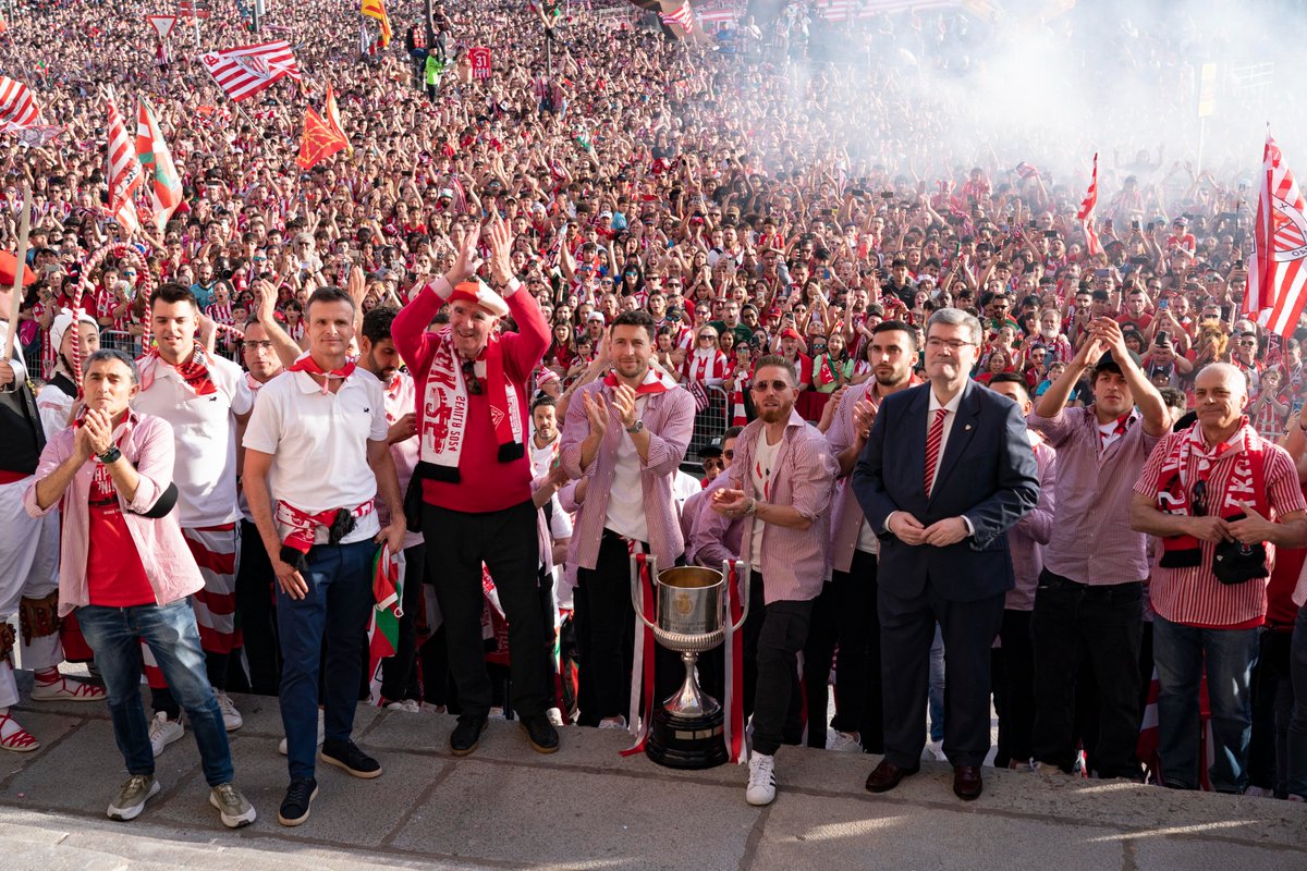 🅱🏆 Gaur Bilborentzat egun historikoa da! @athleticclub TXAPELDUNA DA!! Zorionak Athletic!! Zorionak #Bilbao!