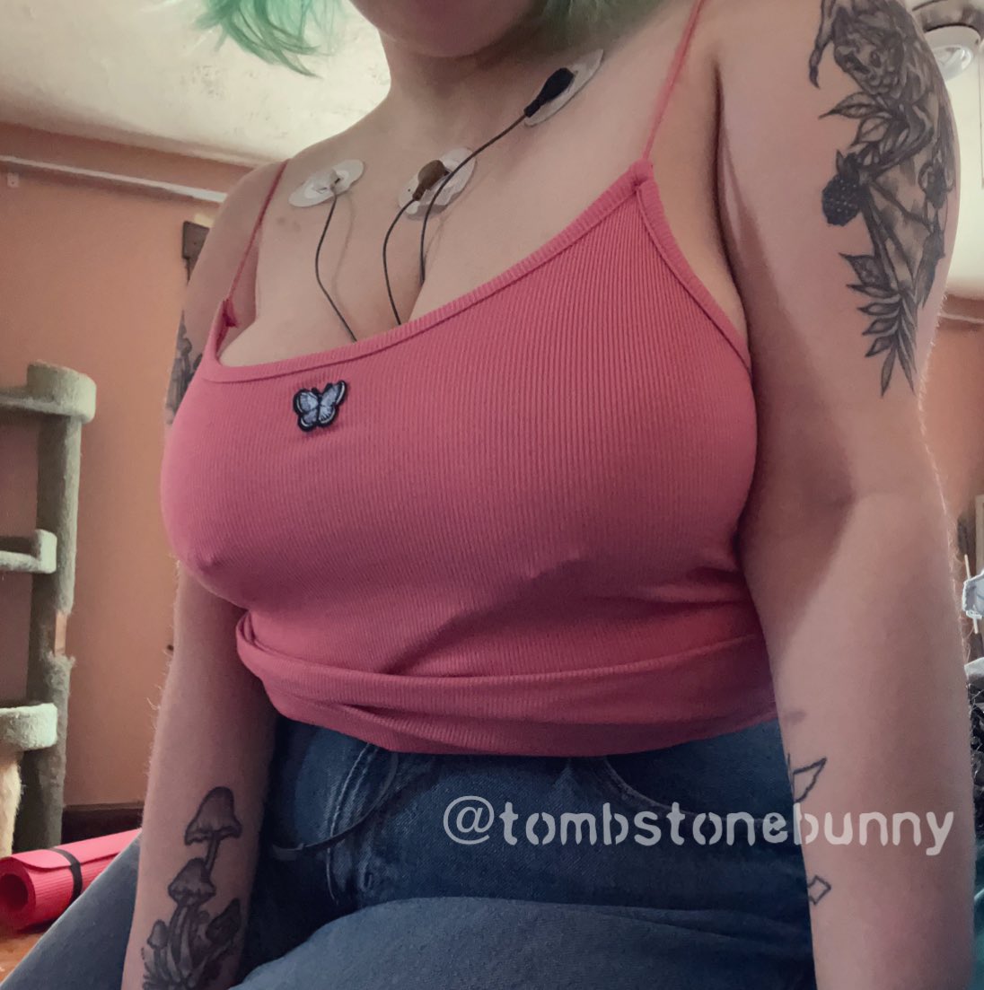 do you like my top? ‧₊˚🦋⋆ still on a cardiac event monitor, in pain & struggling. bare with me during this time please. ♡ ʚïɞ