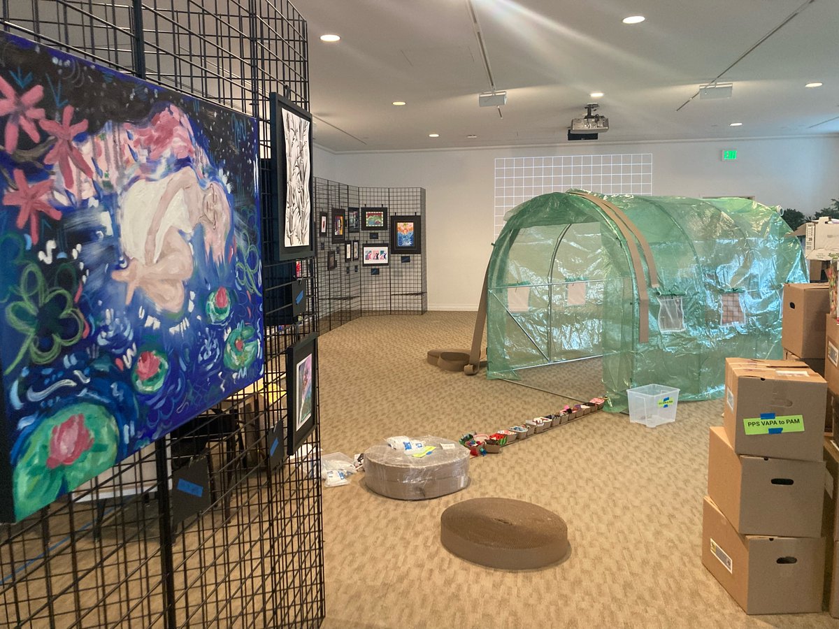 PPSConnect's tweet photo. Here's a sneak peek at the 2024 HeART of Portland event. Join us starting April 16th, as we celebrate a decade of artistic growth and achievement.
Let's come together to support and applaud the next generation of talent! #SupportTheArts #InspiringCreativity #HeARTofPortland https://t.co/qR1mm7VOVg