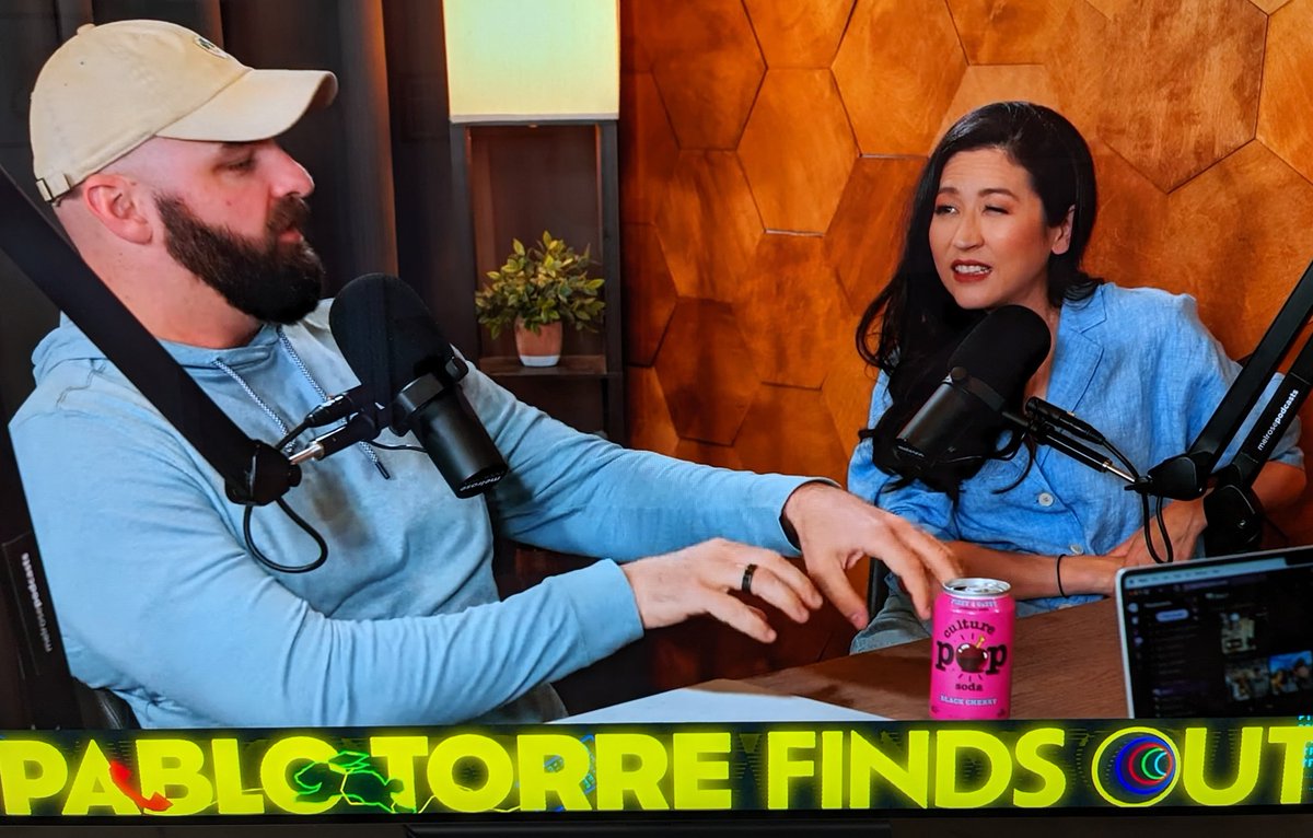 @PabloTorre @pablofindsout @minakimes @mikegolicjr Had to pause the ep to capture Mike explaining Squatch tracking to Mina. I encourage you to use it as meme as much as possible.