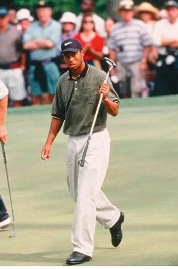 Commentators have not stopped talking about Jason Day’s baggy pants at The Masters…as if they literally weren’t also commentating when every player dressed like this