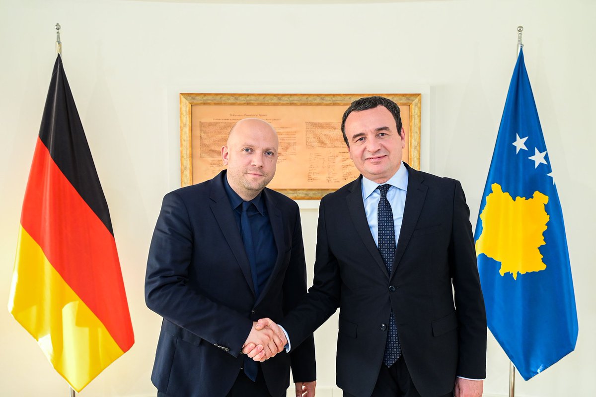 Today, I welcomed @ManuelSarrazin, the 🇩🇪 SR for WB. As the Berlin Process celebrates its 10th anniversary this year, it underscores its significance as a platform for cooperation & the importance of honoring past agreements, incl. on free movement between Kosova and Bosnia.