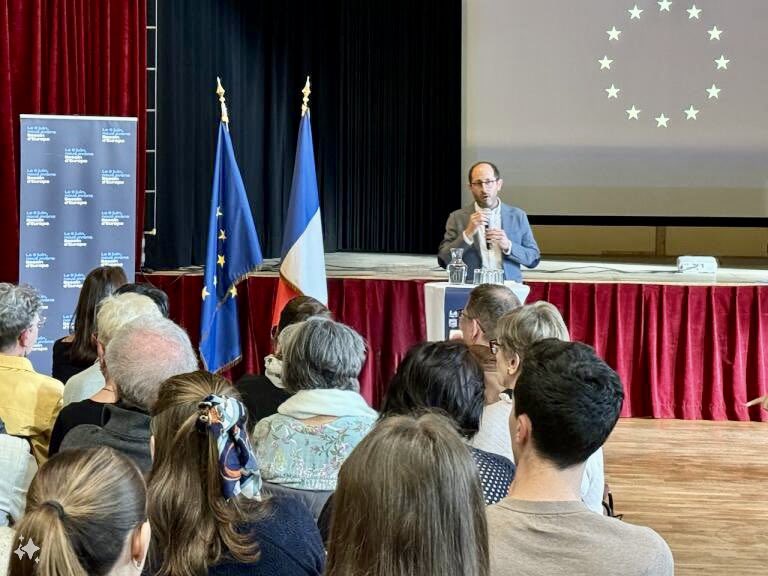 🇪🇺 Besoin d’Europe ! 🇪🇺

Lancement ce soir de la campagne des européennes dans la Vienne aux côtés de <a href="/NBelloubet/">Nicole Belloubet</a>, <a href="/PA_Anglade/">Pieyre-Alexandre Anglade</a>, <a href="/SachaHoulie/">Sacha Houlié</a>, <a href="/PascalLecamp86/">Pascal Lecamp</a>, et <a href="/Aubert_Sylvie/">Sylvie Aubert</a> 

Pour une Europe puissante fidèle à sa promesse originelle : la paix, la stabilité par la prospérité !