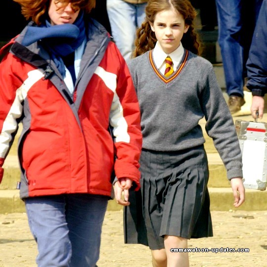 22 years ago today, Emma Watson was spotted filming 'Harry Potter and the Chamber of Secrets' See at: emmawatson-updates.com/2002/04/emma-w…