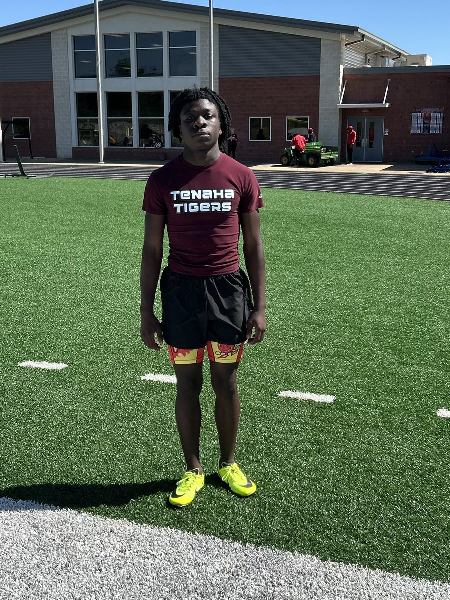 Congratulations to Kajavion Ross on a 1st 🥇 Place finish in the 400m at the Area Track meet and advancing to the Regional meet next week.