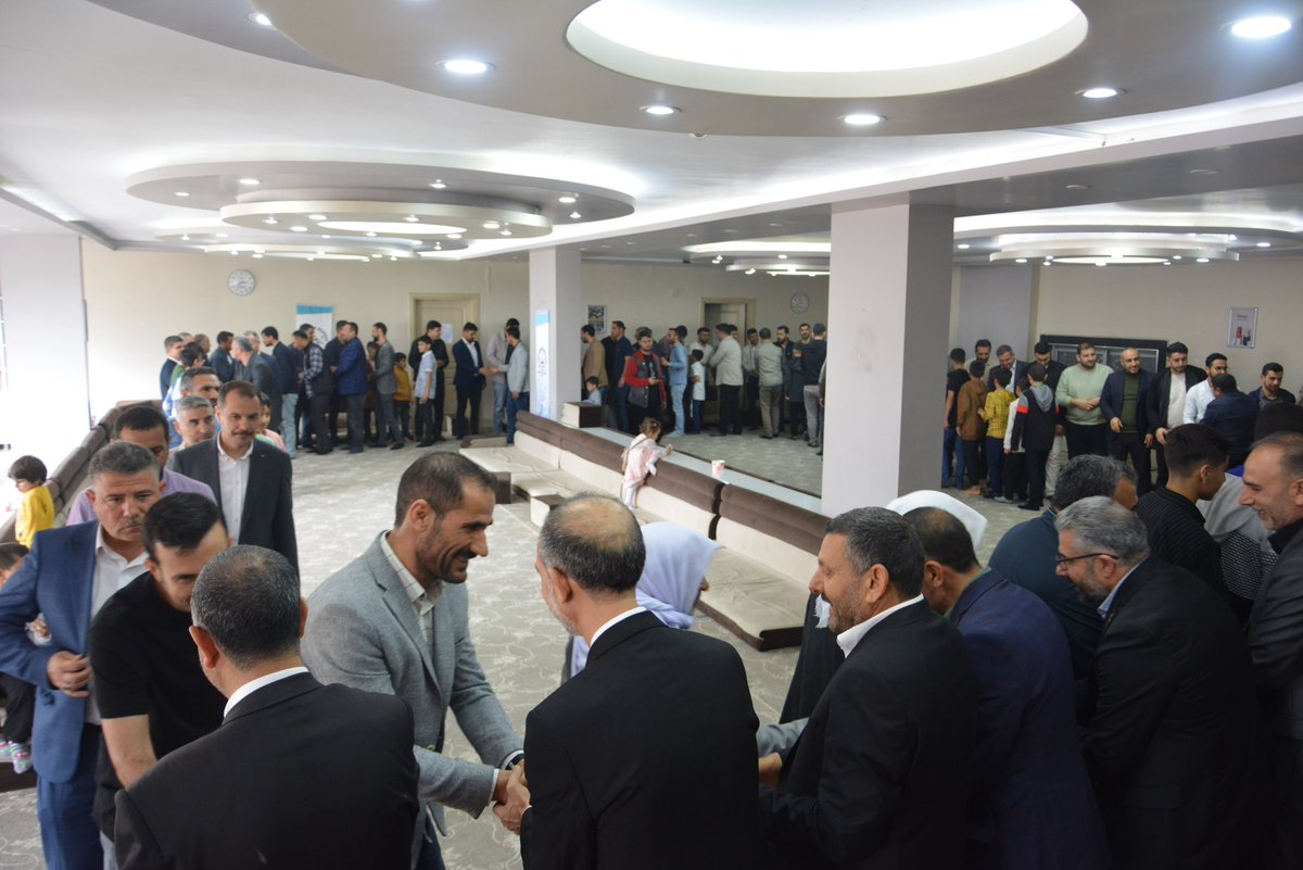 Vir_Der's tweet photo. RAMAZAN BAYRAMI BAYRAMLAŞMA PROGRAMIMIZI DERNEK BİNAMIZDA GERÇEKLEŞTİRDİK

Dernek binamızda bayramın ikinci günü gerçekleştirdiğimiz Bayramlaşma Programımızı üye ve gönüllülerimizin yoğun ilgisi ile gerçekleştirdik. https://t.co/QXZn8D2HLY