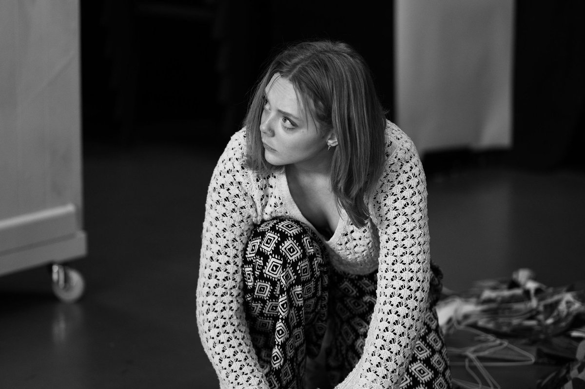 BodkinC's tweet photo. What's Karen getting up to in her room? Book tickets to find out @carn2cove @BurrellTheatre 

#biketheplay #theatreincornwall #theatretour 

📷 Rehearsal shots: Simon Johns https://t.co/D1AAPpsVs4
