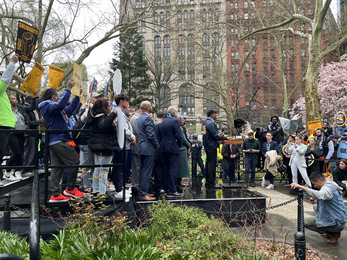 GOAAALLLLLL! @nycgov just scored the largest affordable housing project in 40 years, as well as the city’s FIRST soccer-specific stadium. We’re building a whole new neighborhood in Queens while creating thousands of good-paying jobs and $6 billion in economic impact.