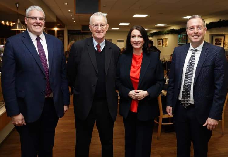 Fantastic to welcome our Shadow Secretary of State, RT Hon Hilary Benn @hilarybennmp to our Lagan Valley Business Breakfast this morning! Am engaging key note speech for a hugely successful event. Looking forward to continuing our positive relationship moving forward.