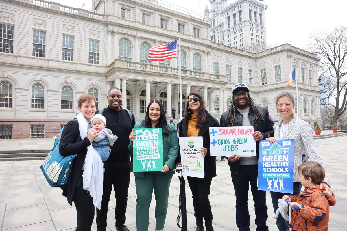 My office was happy to meet with members of the #ClimateWorks coalition to discuss the urgency of the climate crisis and how electrification of our schools is central to protecting our communities. I look forward to our continued partnership!