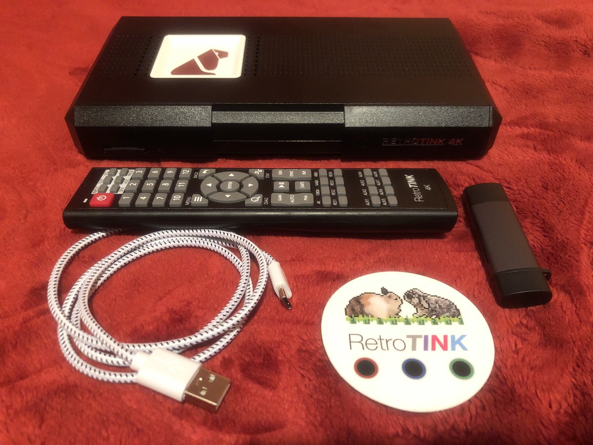 jacobogarcia33's tweet photo. ¡Recibido un día antes!, mucho, muchísimo que testear y contar. Esto juega en otra liga señores 😎
Este fin de semana tendréis vídeo de #OsscPro y el siguiente fin de semana quiero arrancar con el primero de #RetroTink4K 😉
Many thanks for such a brilliant device @retrotink2 https://t.co/dP7sLpcUuM
