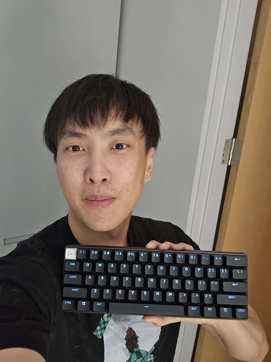 Time to climb with the new @LogitechG PRO X 60 keyboard! Maybe I'll play Draven more than once today bit.ly/43UJVRC #LogitechGPartner