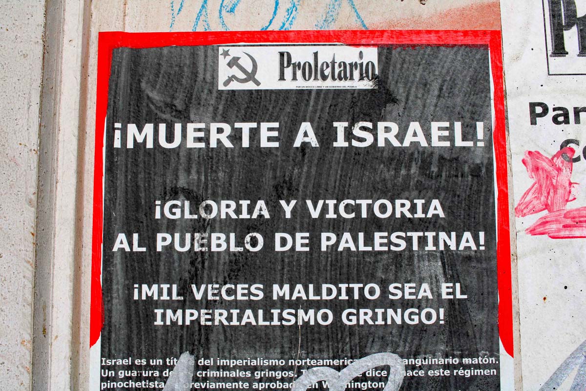 Interesting

flyer from some splinter communist party #Proletario in Mexico

in favorite #Nazi colors: red, Black, White

photographed last March in #Tijuana

rough translation:

#DeathToIsrael

Glory/Victory to Palestinian People

 #GringoImperialism be 1000 times damned!