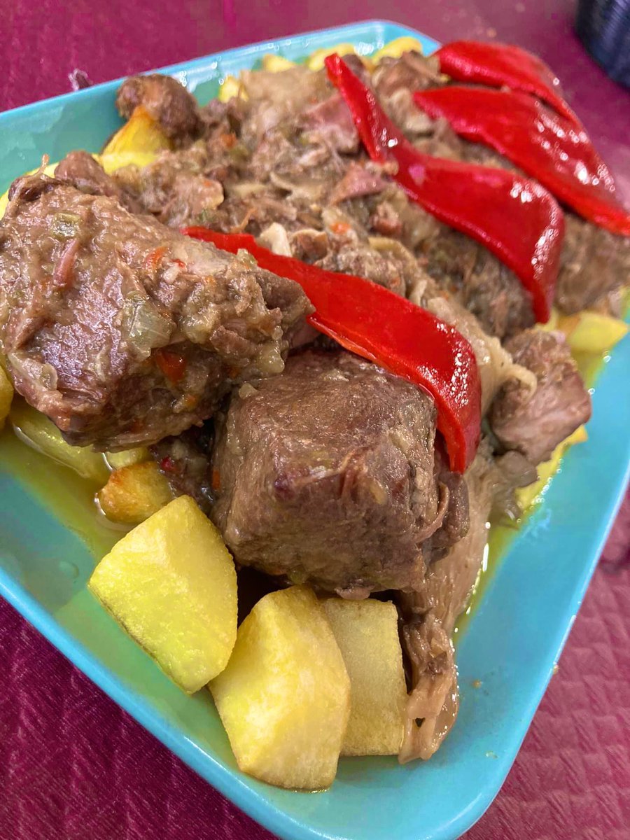 Trulli__UB's tweet image. Si esta noche me mato en avión, por lo menos comí jabalí. Todo el karma de Twitter Oviedo ahora está contra mí, pero mañana cuando aterrice me estaré descojonando de ti, de TI 🤡🤡🤡

#Soplapollas