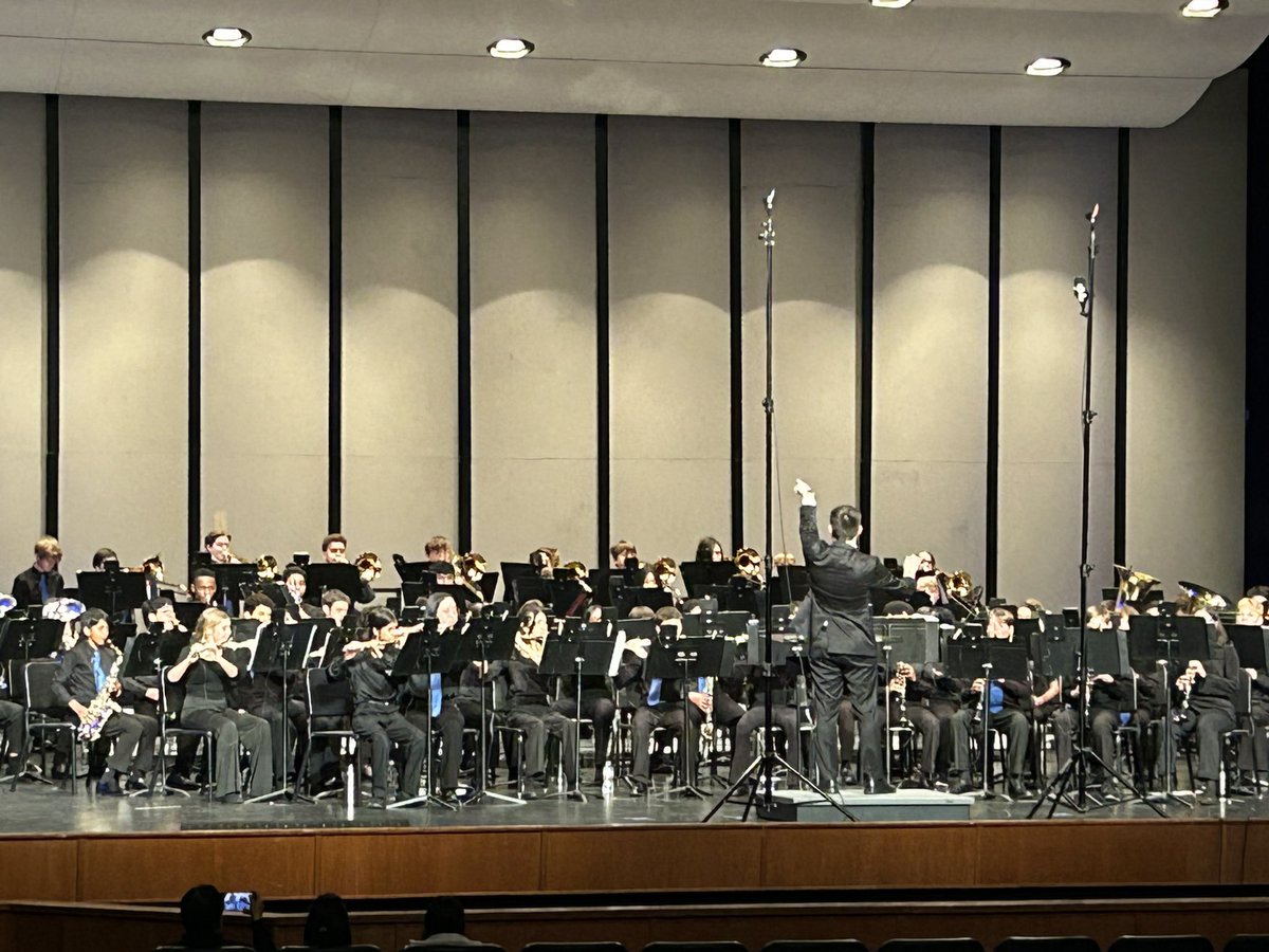 The Eagle Symphonic Band got all 1s today at UIL so they earned the coveted sweepstakes trophy. 🏆 They were fabulous and we are so proud! #SoaringTogether💙🦅💛🎶 @LeanderFineArts