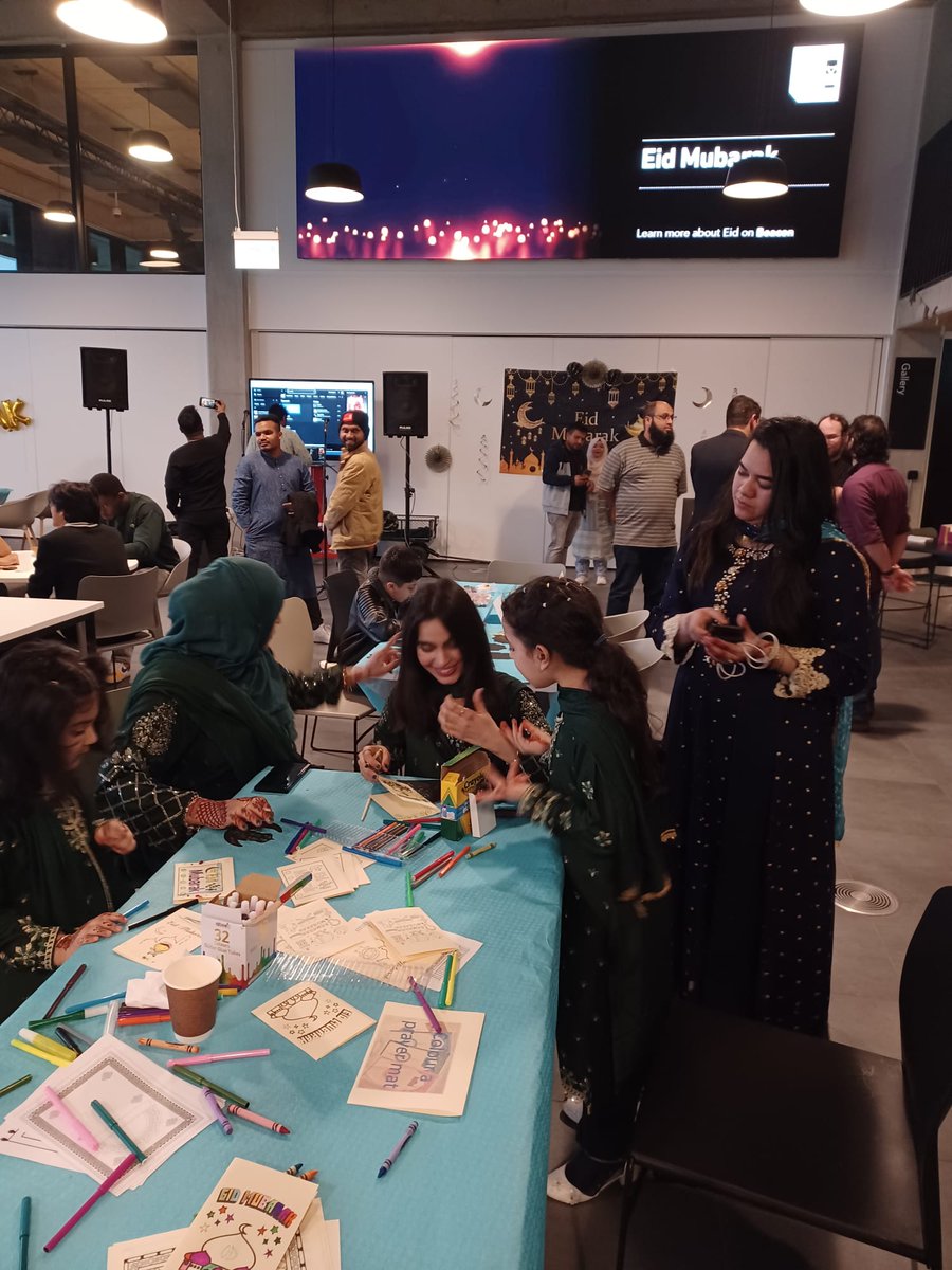 Eid Mubarak 🎊🕌🌙 This evening we welcomed our community, including students, staff and their families to campus to celebrate Eid. Eid al-Fitr is celebrated by Muslims worldwide because it marks the end of the month-long dawn-to-sunset fasting of Ramadan.✨