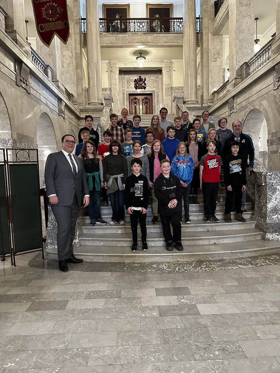 An absolute honour to welcome the bright minds of Rocky Christian School to the Legislative Assembly today! I am grateful for the opportunity to inspire and be inspired by our next generation of leaders and change makers. Here's to fostering a brighter future together 🌟