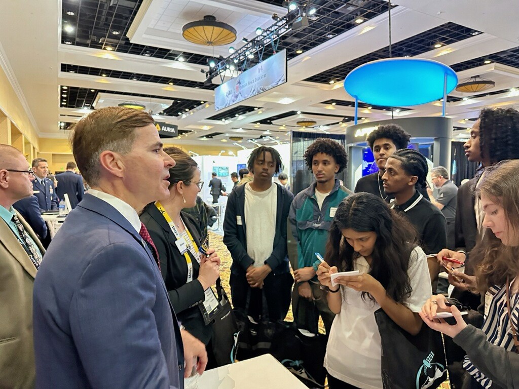 The newest generation meets the newest branch of the military. STEM students visited the #USSF Field Command booth today to learn how their future careers can help defend our Nation’s place in space.