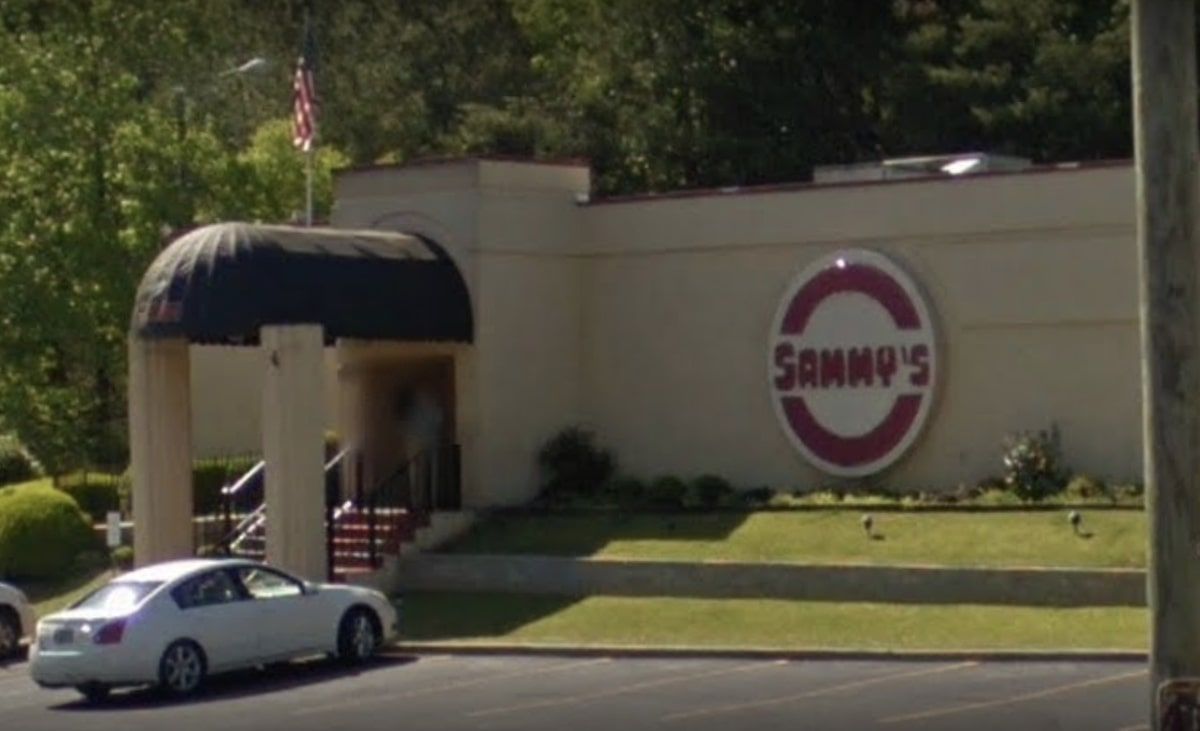 floggled's tweet photo. Alabama Strippers at Foul-Smelling Club File Lawsuit Over Unfair Tip-Sharing Practice https://t.co/tdAOQWchl3 https://t.co/MQRiKSUwwH