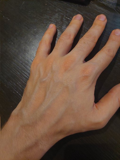 Is 'kinda vascular hands' something you can put down on a CV as a skill? Asking for a friend https://t<a href="/tag/nsfwaudio"class="tags"><span>#nsfwaudio</span></a>