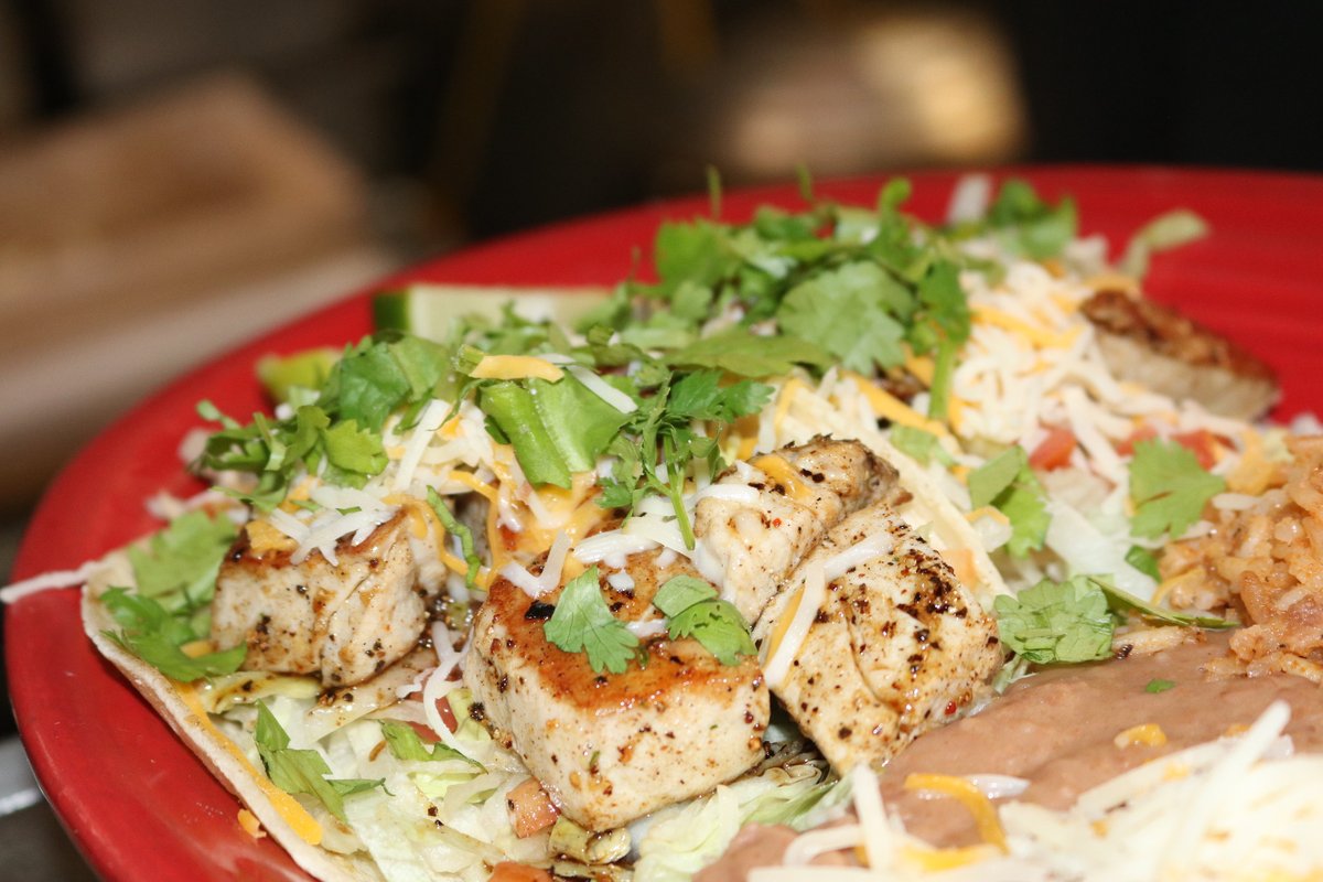 Dig in to some onolicious grinds at Cholo's! #SeasonedAhi #MexicanFood #Grinds #Aloha