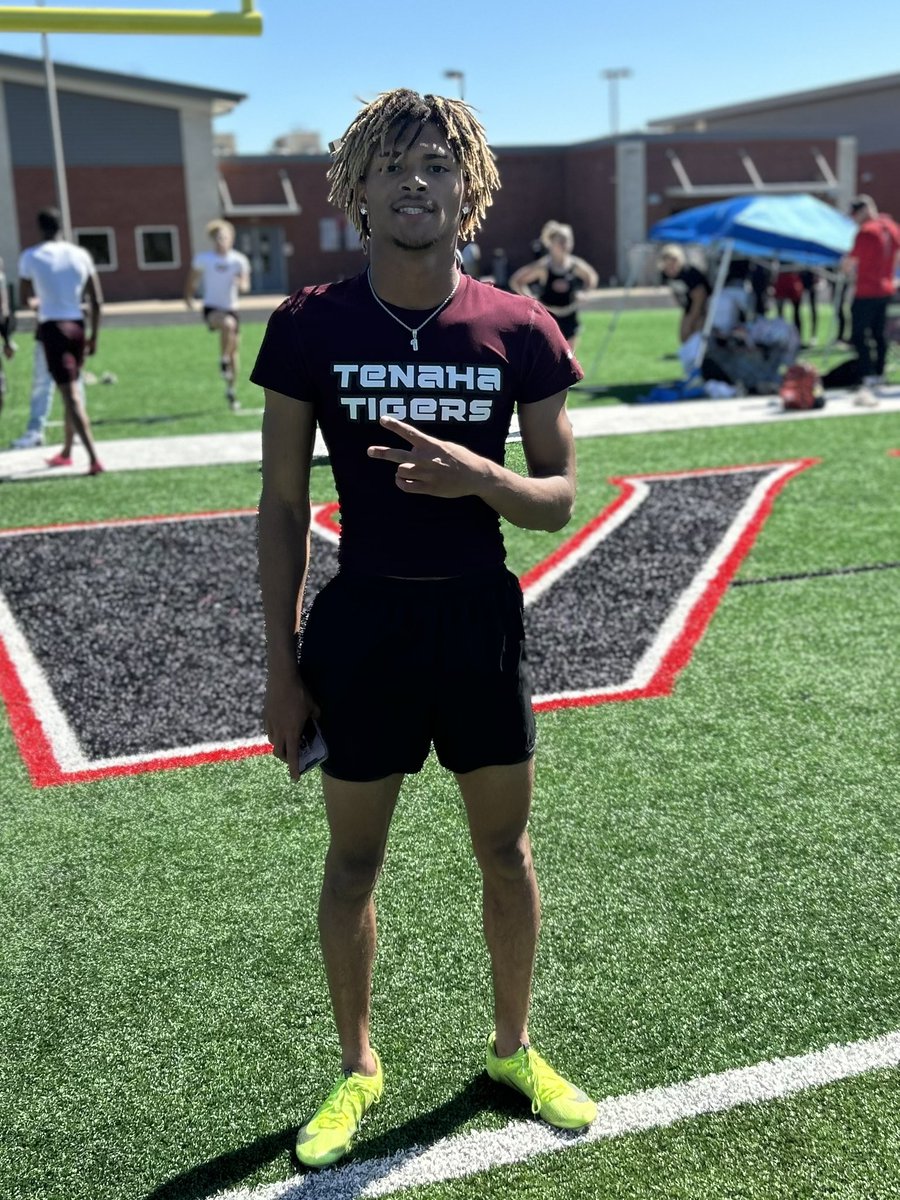 Congratulations to Pooh Moore on a  2nd 🥈 Place finish in the 100m at the Area Track meet and advancing to the Regional meet next week.