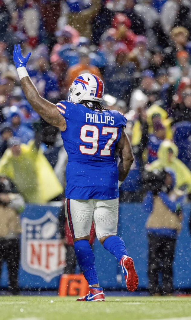 Jordan Phillips signed a one-year deal with the Giants, which became official today. He posted this photo to his Instagram today with a goodbye message. 'Till next time Buffalo I love you more than you’ll ever know!'