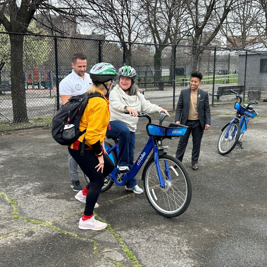 We got on bikes today with @CMCrystalHudson, where older New Yorkers had the opportunity to learn how to peddle around and get some exercise! 🚲 #NYCAging #bike #health #transportation