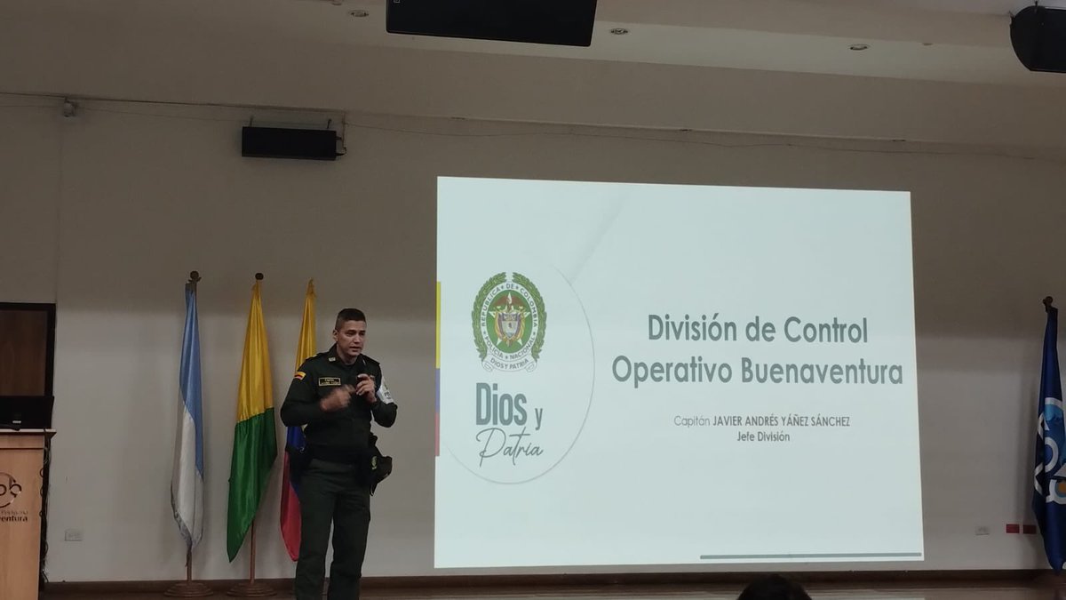 Capitan Javier Andrés Yañez Sánchez, Jefe de la División @PoliciaAduanera