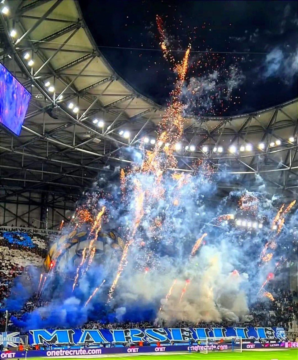 ON CROIT À LA QUALIFICATION DANS UN VÉLODROME EN FUSION !! 🌋🔵⚪️🤙🏼

#BenficaOM #TeamOM #SLBOM #Marseille #EuropaLeague #Benfica