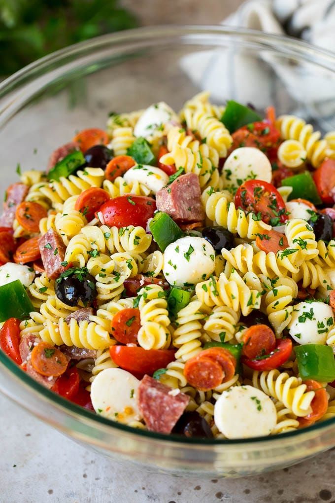 Italian Pasta Salad! dinneratthezoo.com/italian-pasta-…