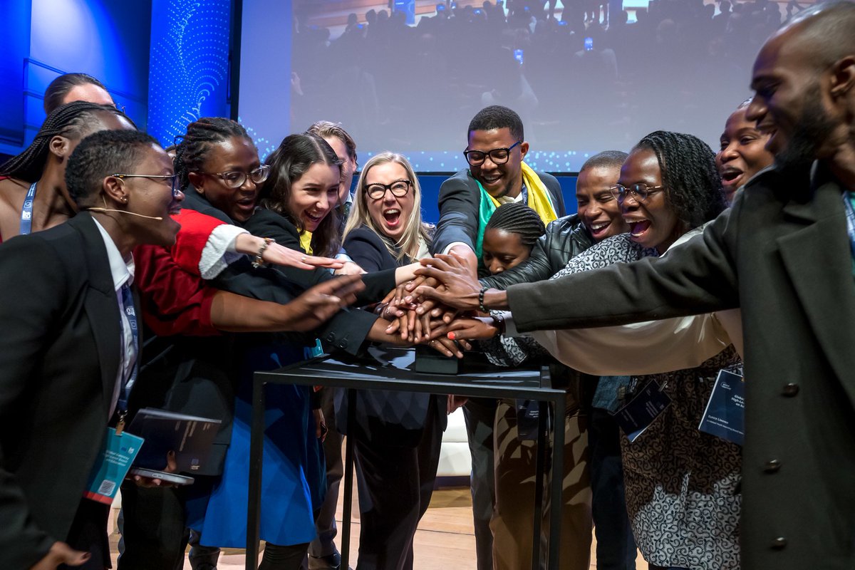 We pushed the button and kick-started the unique Africa-Europe Youth Academy! It’s a key initiative of 🇪🇺 #YouthActionPlan. It provides opportunities for formal and informal learning and exchanges, ✨connecting✨ young people.