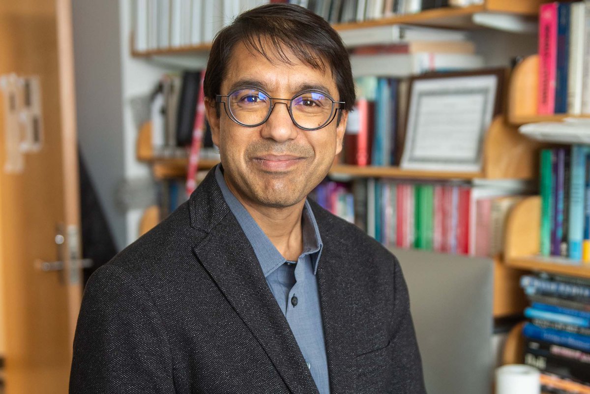 Congratulations to @BUCollegeofENG's @ProfessorGoyal on being named a 2024 #GuggenheimFellow! The award recognizes Goyal’s groundbreaking work in computational imaging, including research to photograph objects hidden by walls and around corners. Details ➡️spr.ly/6013wUbES