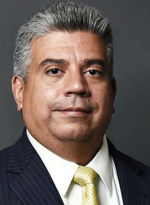 Brooklyn Law School is proud to announce our 2024 Commencement Speaker, Brooklyn District Attorney Eric Gonzalez!! Read more: brooklaw.edu/About-Us/Comme…