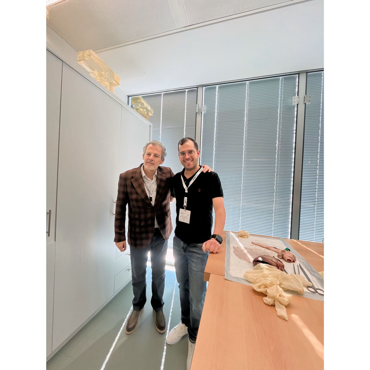 Such a privilege to learn some applied cardiac anatomy from <a href="/jacabreracardio/">Dr. José Ángel Cabrera</a> during #PCHF module 4 at Brussels, incredible teacher and person.
<a href="/zhh_ch/">Zurich Heart House (ZHH)</a> 

🇲🇽