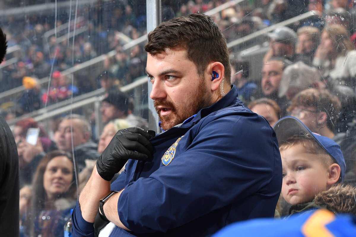 Congratulations to Oil Kings Head Athletic Therapist Jimmy McKnight on being named to Team Canada's U18 World Championship staff! No one better for the job! 🇨🇦🎉 Read more: hockeycanada.ca/en-ca/news/coa…