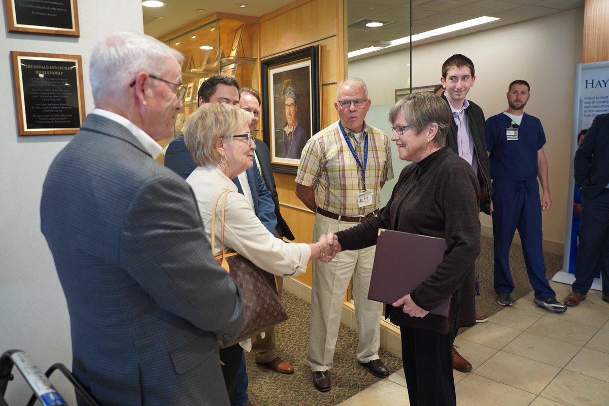 GovLauraKelly's tweet photo. Today, I toured @HaysMedical – a vital lifeline for those in Northwest Kansas. Kansas' rural hospitals are pillars of our communities. We must expand Medicaid to help our hospitals keep their doors open in both rural and urban areas across the state. https://t.co/PUlNQJ2hJ6